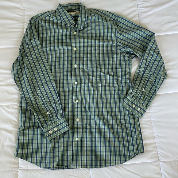 (SOLD on IG) Duluth Trading Wrinkle Fighter button down - Picture 2 of 3